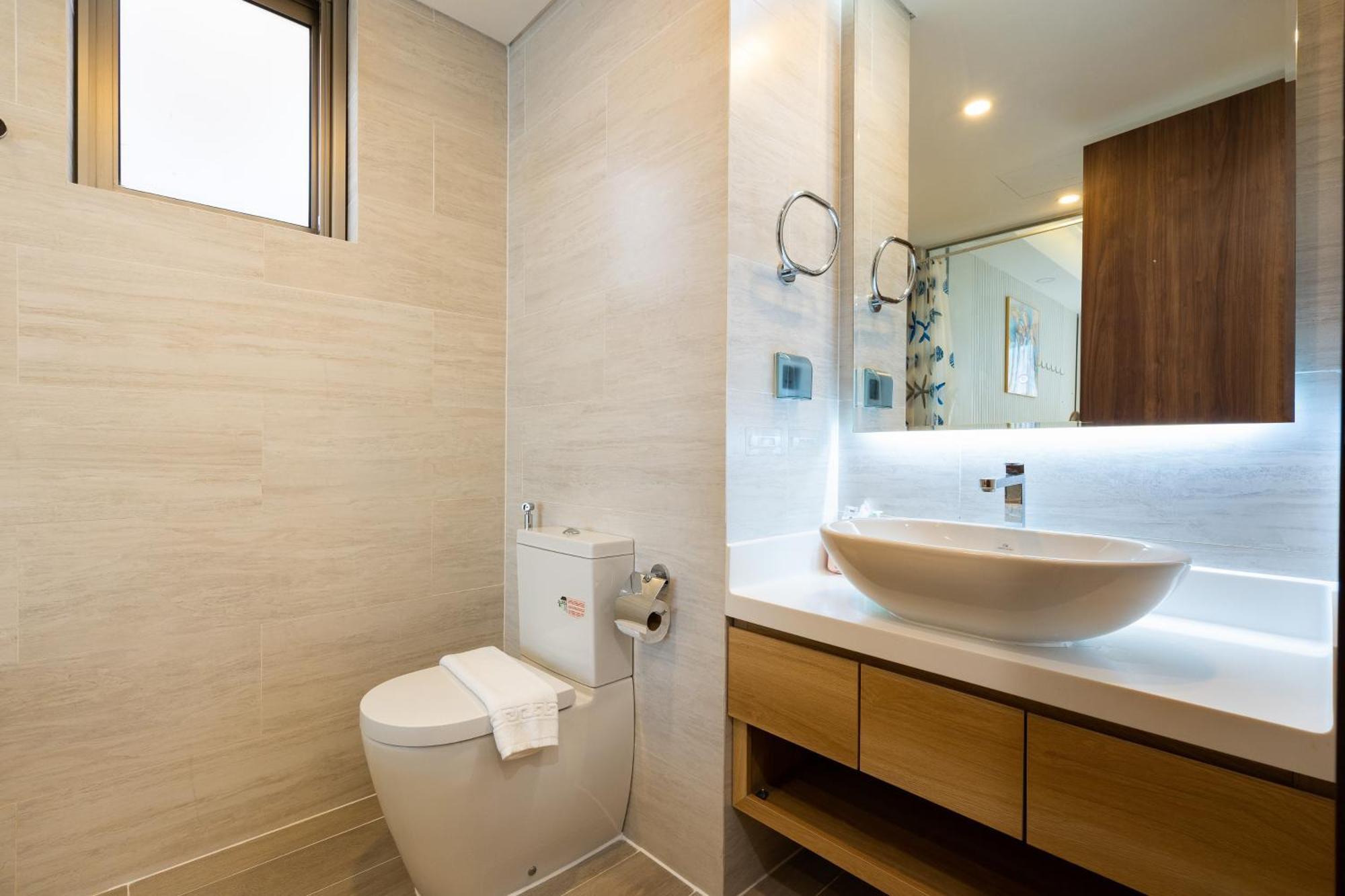 Convinia Luxury The Peak Midtown Aparthotel Хошимин Екстериор снимка