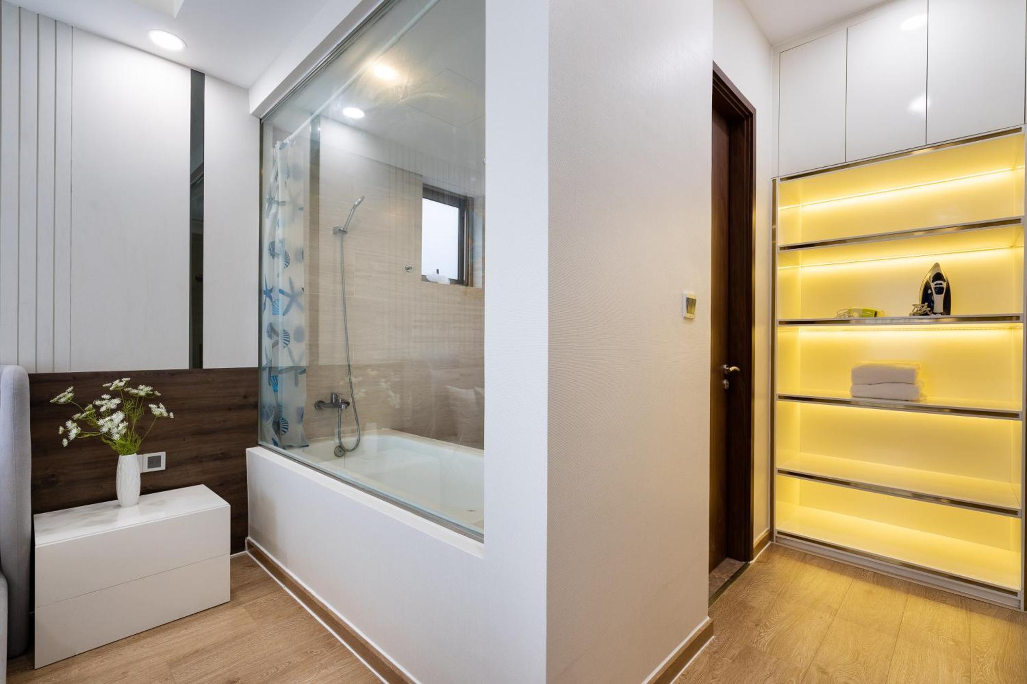 Convinia Luxury The Peak Midtown Aparthotel Хошимин Екстериор снимка